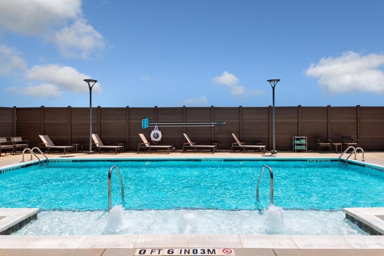 Courtyard By Marriott Charlotte Northlake Eksteriør bilde