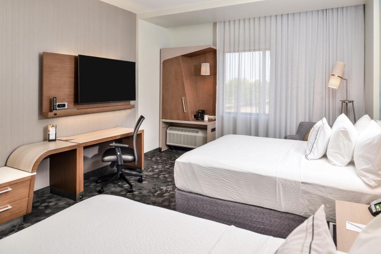 Courtyard By Marriott Charlotte Northlake Eksteriør bilde