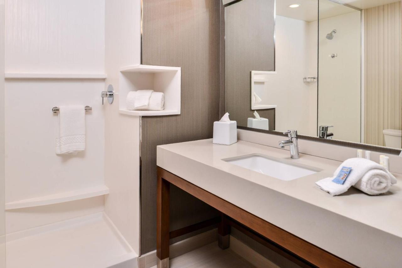 Courtyard By Marriott Charlotte Northlake Eksteriør bilde